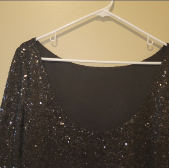 BB Dakota Black Bell Sleeve Sequin Top - Picture 8 of 12